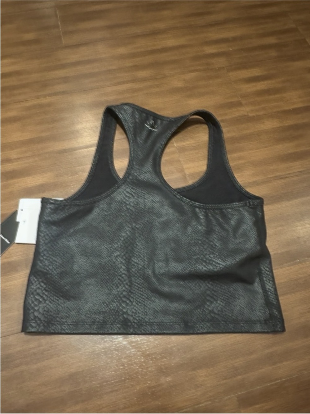 NWT Beyond Yoga PowerShine Viper Print Cropped Tank black size large - Picture 3 of 6